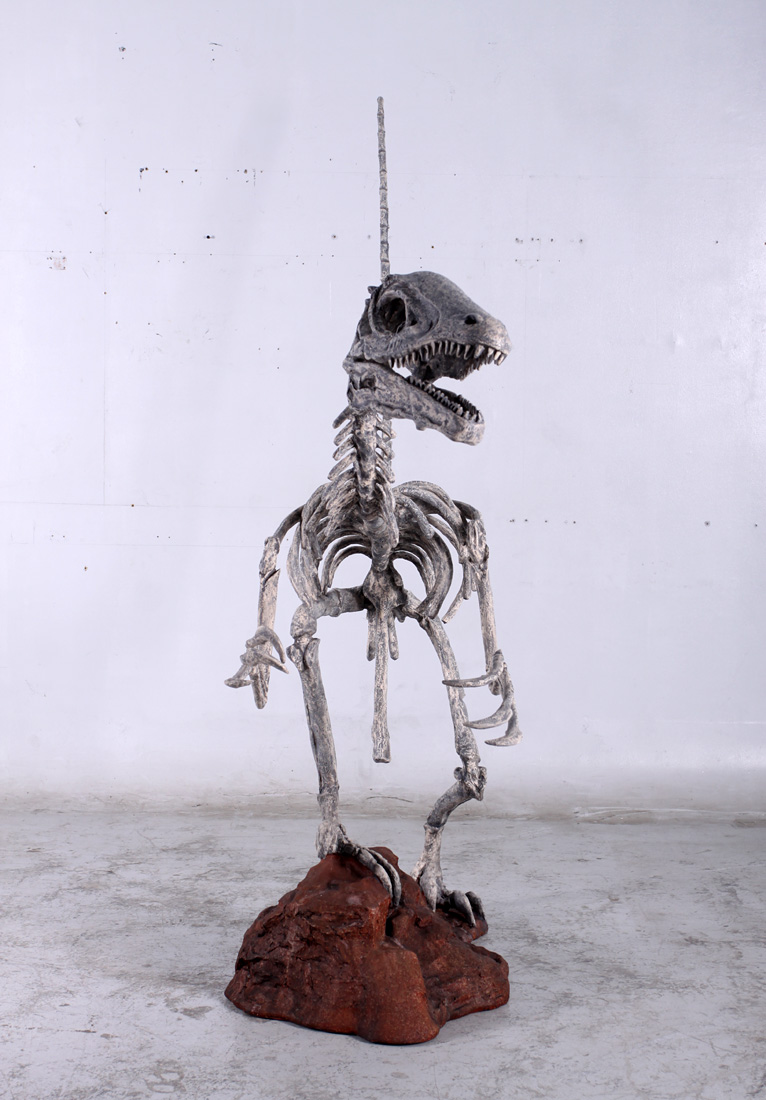 140026 Deinonychus Skeleton